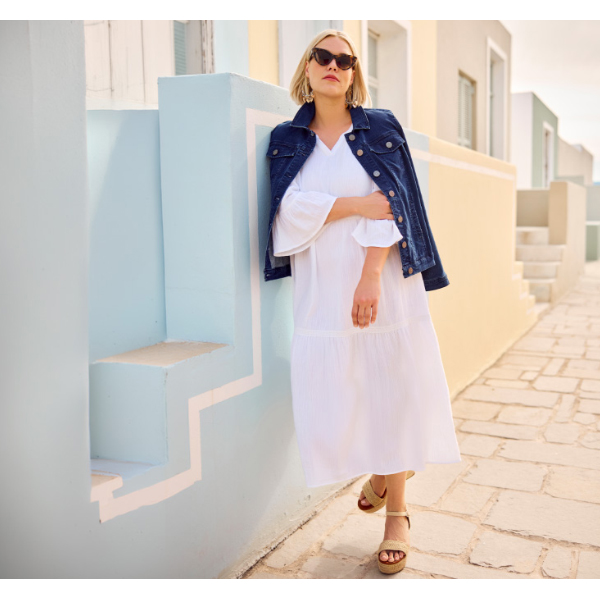 Abito midi dal taglio svasato in mussola con scollo a tunica e maniche a 3/4