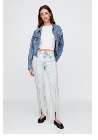 Display images to show real-time content