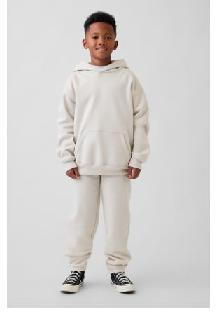 Display images to show real-time content