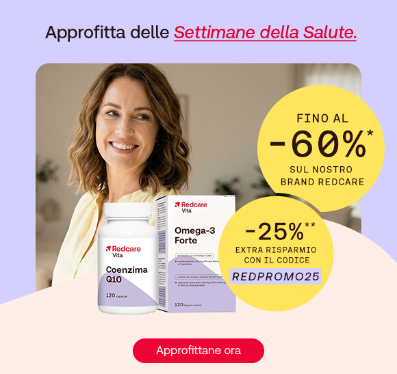 Donna sorridente con maglietta azzurra guarda verso destra. In primo piano prodotti Redcare: crema solare SPF 50 e Omega-3 Forte. In alto il testo: &ldquo;Iniziano le Settimane della Salute&rdquo;, con &ldquo;Settimane della Salute&rdquo; evidenziato in rosso corsivo e sottolineato. A destra un bollino giallo indica: &ldquo;Fino al -60% sul nostro brand Redcare&rdquo;. In basso pulsante rosso: &ldquo;Approfittane ora&rdquo;.
