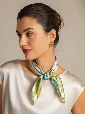 Image of Pure Silk Pattern Stitching Square Scarf - Misura 53x53cm