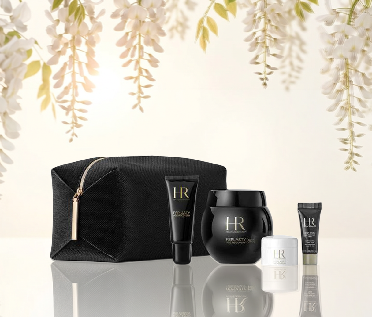 Scopri il set Re-Plasty Age Recovery di Helena Rubinstein. Una routine esclusiva con le nostre iconiche creme in un'elegante pochette nera per una riparazione intensa.
