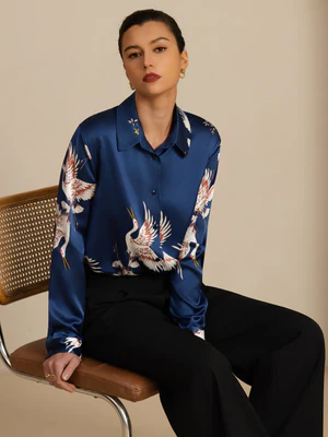 Image of Camicetta Donna In Seta Pura 19 Momme Maniche Lunghe Collo A Rever Stampa Gru Con Bottoni