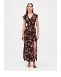 Display images to show real-time content