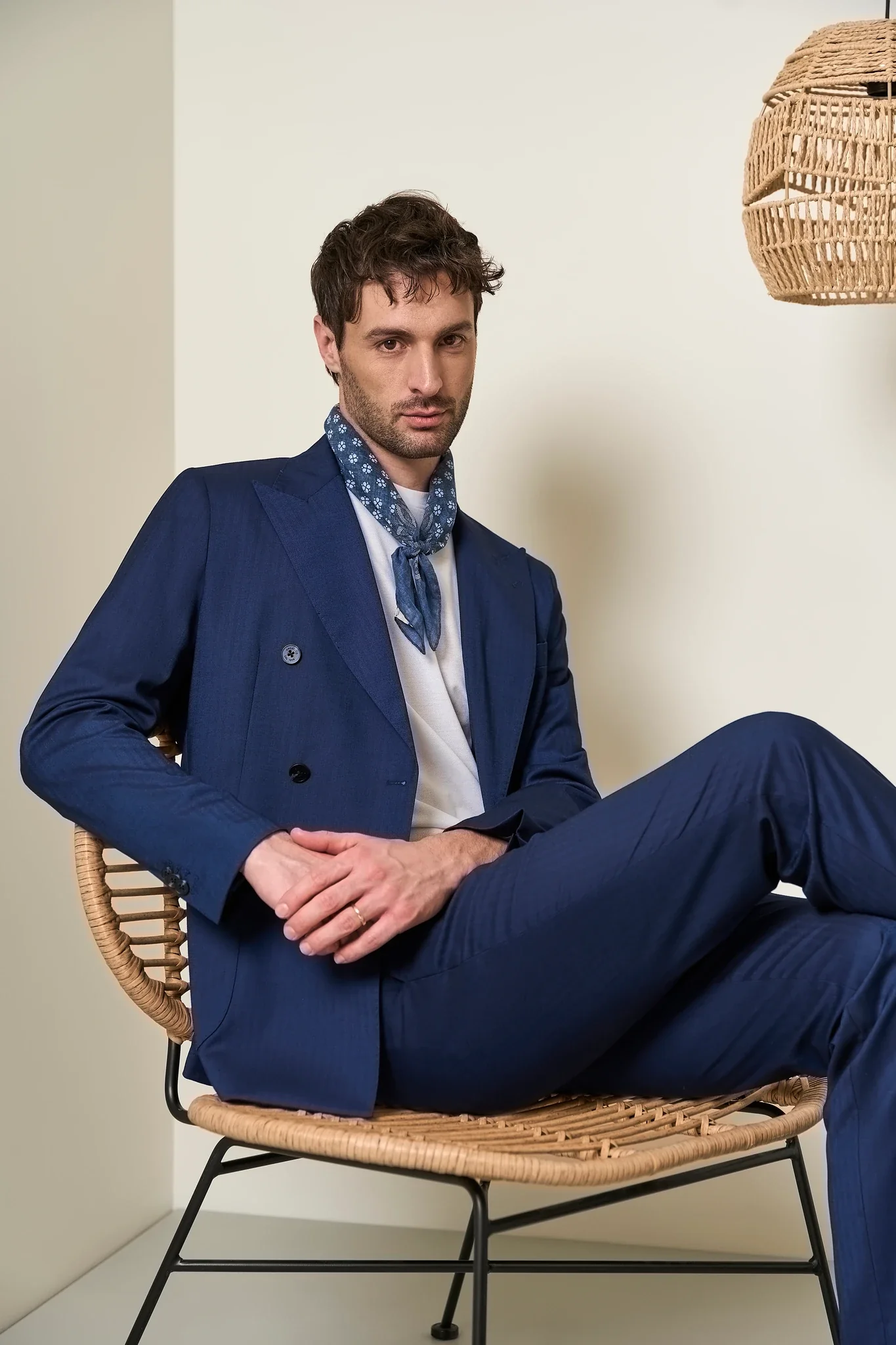 Image of Abito blu doppiopetto effetto Solaro custom fit