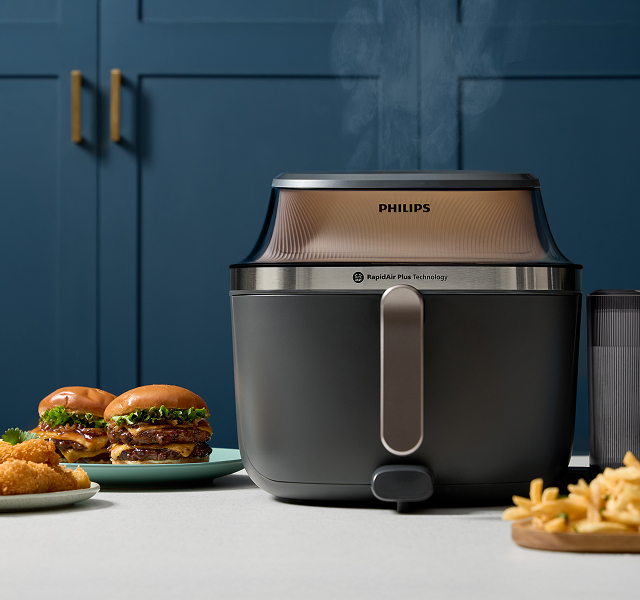 Dubbel zoveel maaltijden, 45% minder ruimte. Maak kennis met de Philips Airfryer 4000-serie met gestapelde dubbele mand 