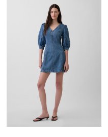 Display images to show real-time content