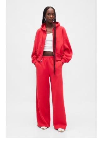 Display images to show real-time content