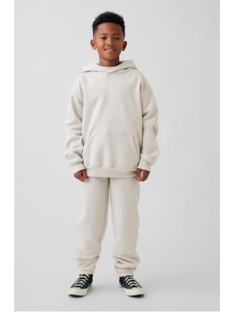 Display images to show real-time content