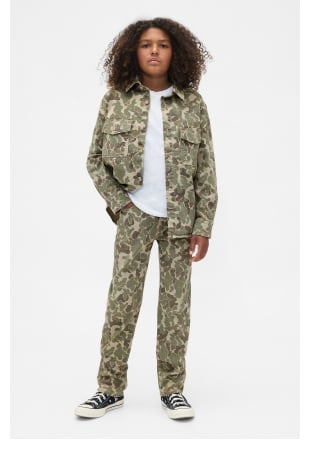 Display images to show real-time content