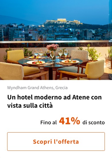 Un hotel moderno ad Atene con vista sulla città