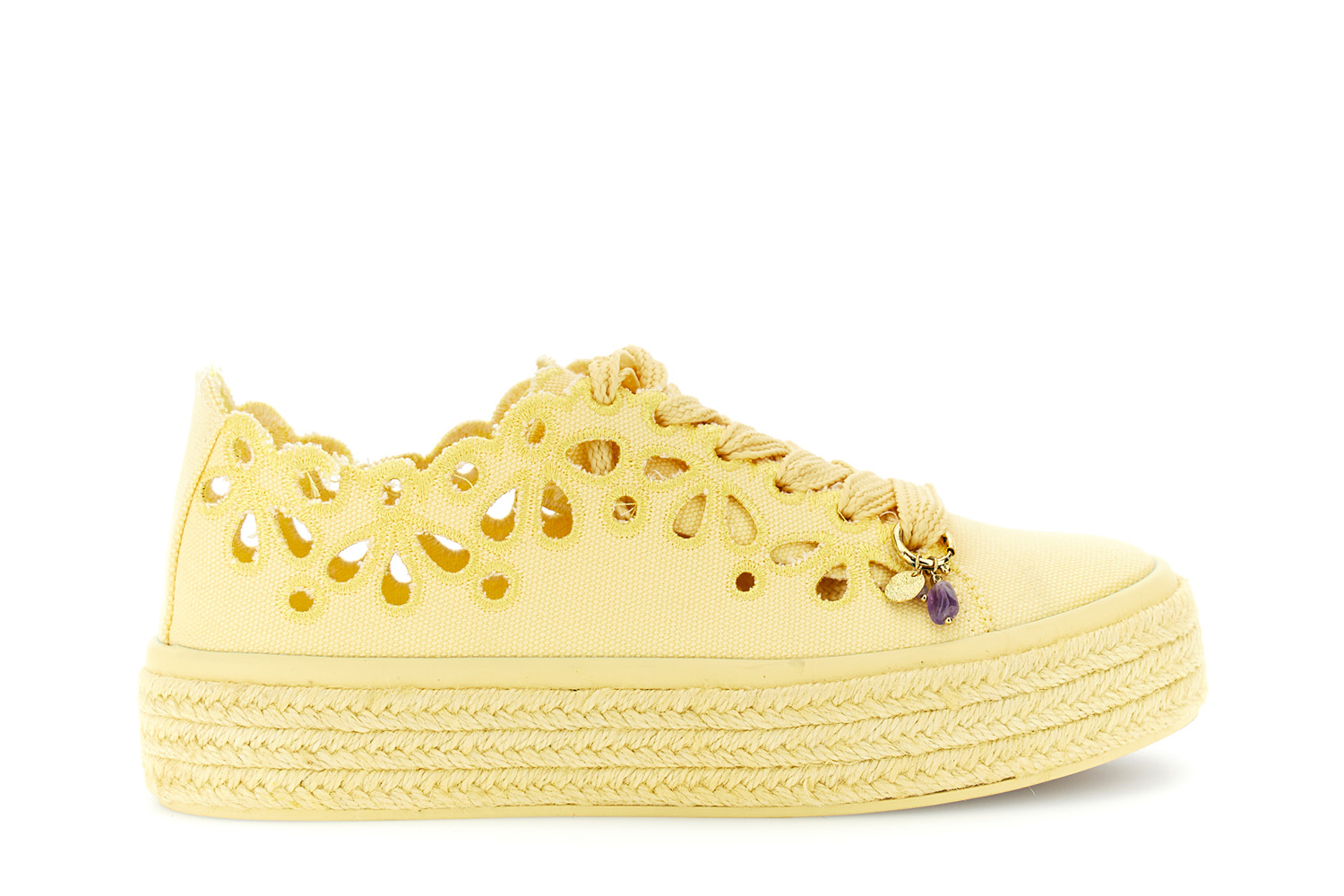 Image of sneakers allacciate in tessuto traforato giallo