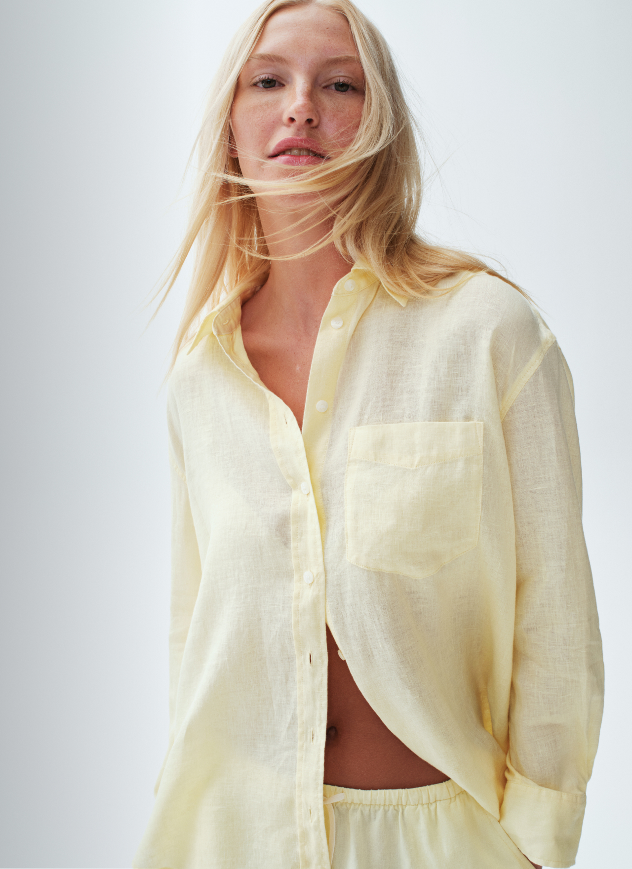 Display images to show real-time content