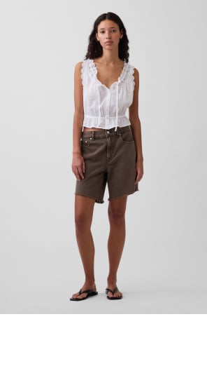 Display images to show real-time content