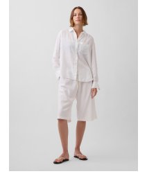 Display images to show real-time content