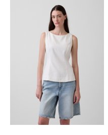 Display images to show real-time content