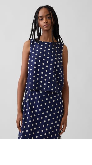 Display images to show real-time content