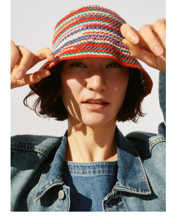 Display images to show real-time content