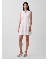 Display images to show real-time content