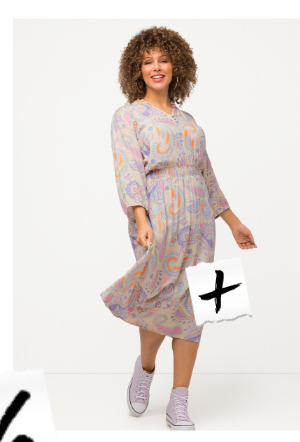 Abito dal taglio svasato in morbido tessuto con stampa in stile Paisley. Capo vaporoso e femminile con alto collo aperto con ruche e abbottonatura parziale. Cucitura trasversale ed elastica in vita, per avere sempre una buona vestibilità. Maniche a 3/4 con orlo elastico.