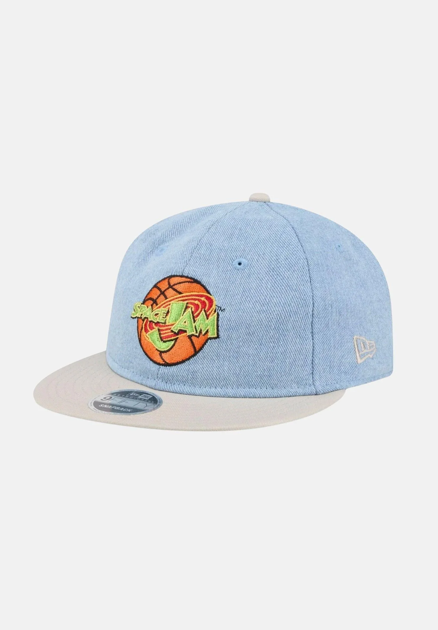 Image of NEW ERA Cappello con visiera Space Jam Denim Retro Crown 9 FIFTY Snapback in denim chiaro per uomo e donna