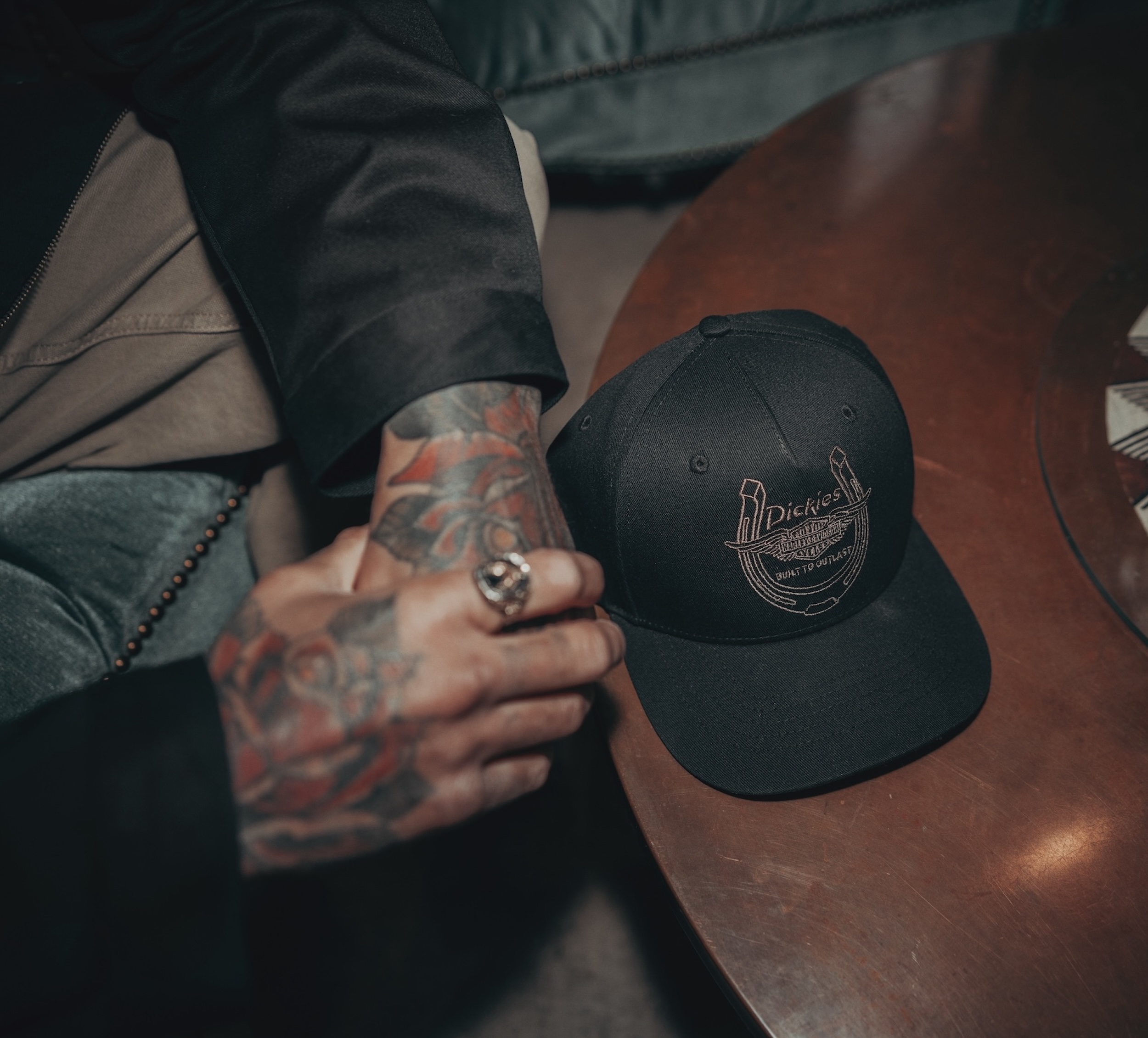 DICKIES<sup>&reg;</sup> X H-D<sup>&reg;</sup> CAPPELLINO BASEBALL REGOLABILE