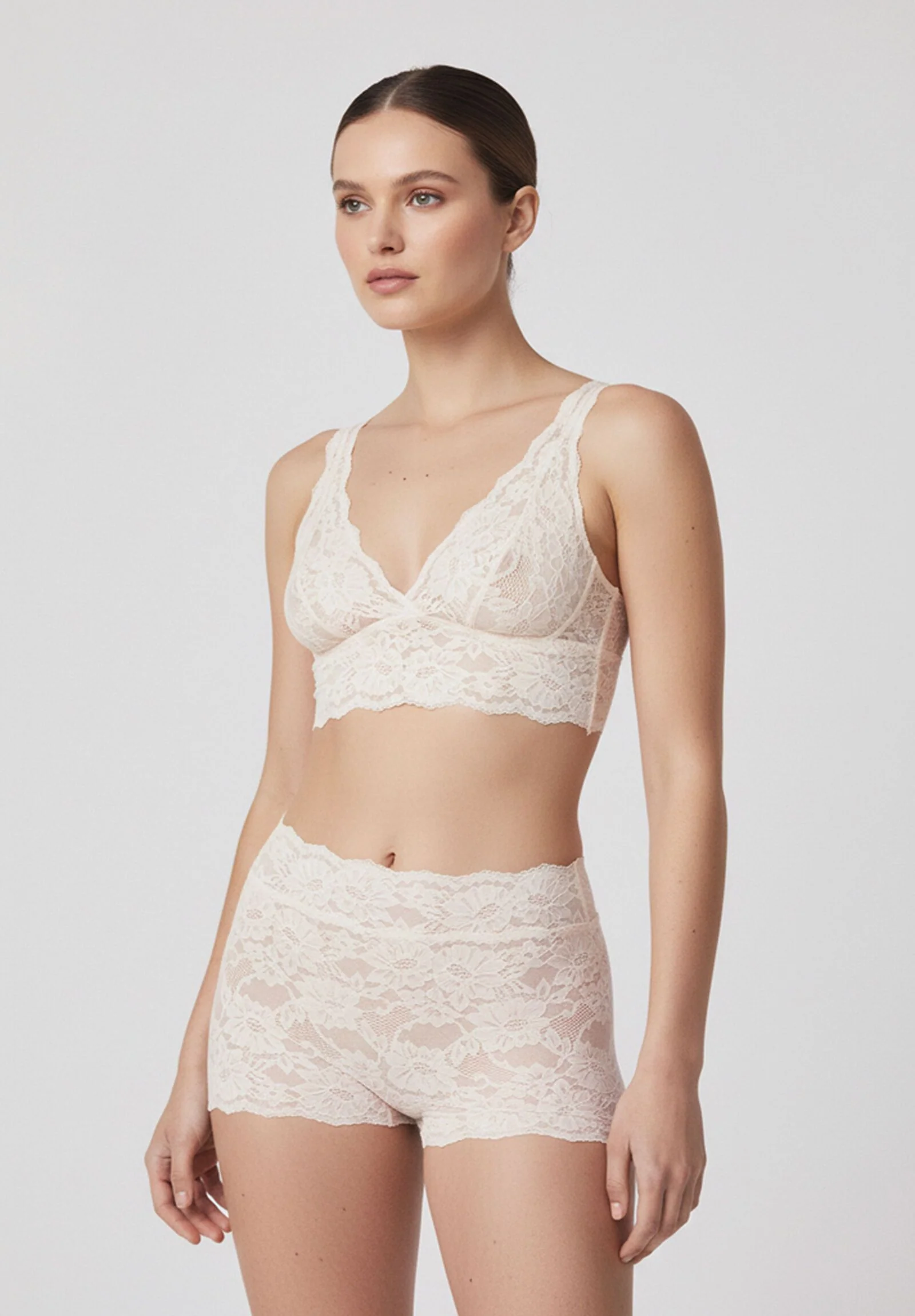 Image of Short Panty in Pizzo Elasticizzato Lacewear - Beige Seta