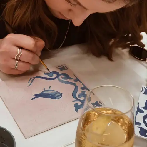 Activity image: Porto: pittura su piastrelle e cocktail nel centro città