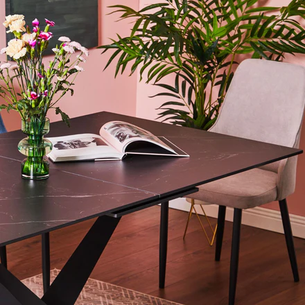 Tavolo Allungabile da Pranzo Top In Ceramica Base in Metallo 160/200 cm