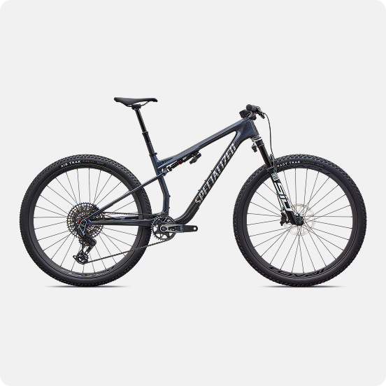 Matte black full-suspension mountain bike side view with 29-inch wheels, SRAM drivetrain and hydraulic disc brakes