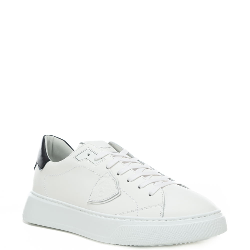 https://kimaccessori.it/sneakers-uomo-in-pelle-modello-temple-low-bianche-nere-philippe-model-btlu-v007