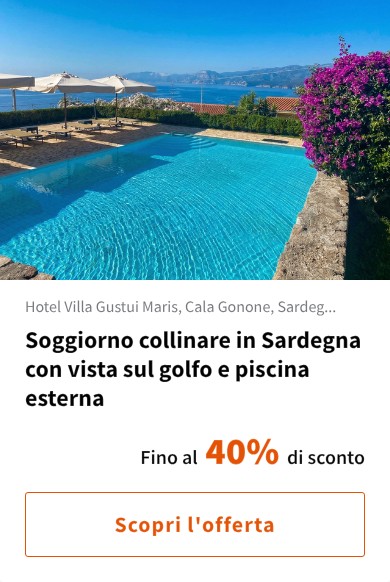 Soggiorno collinare in Sardegna con vista sul golfo e piscina esterna