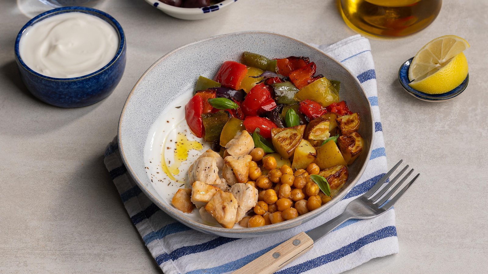Pasto in teglia con pollo e verdure