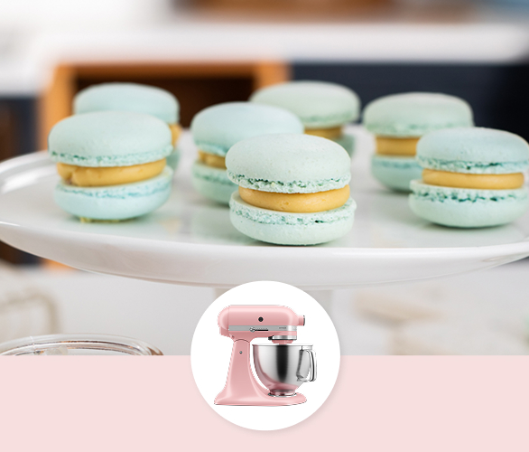 Salted caramel macarons