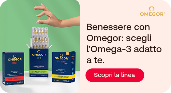 &ldquo;Confezioni di integratori Omega-3 Omegor (Krill, Veg e Vitality 1000) con blister di capsule e una mano sopra. Testo: &lsquo;Benessere con Omegor: scegli l&rsquo;Omega-3 adatto a te&rsquo; con pulsante &lsquo;Scopri la linea&rsquo;.&rdquo;