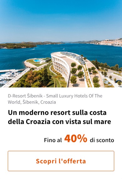 Un moderno resort sulla costa della Croazia con vista sul mare