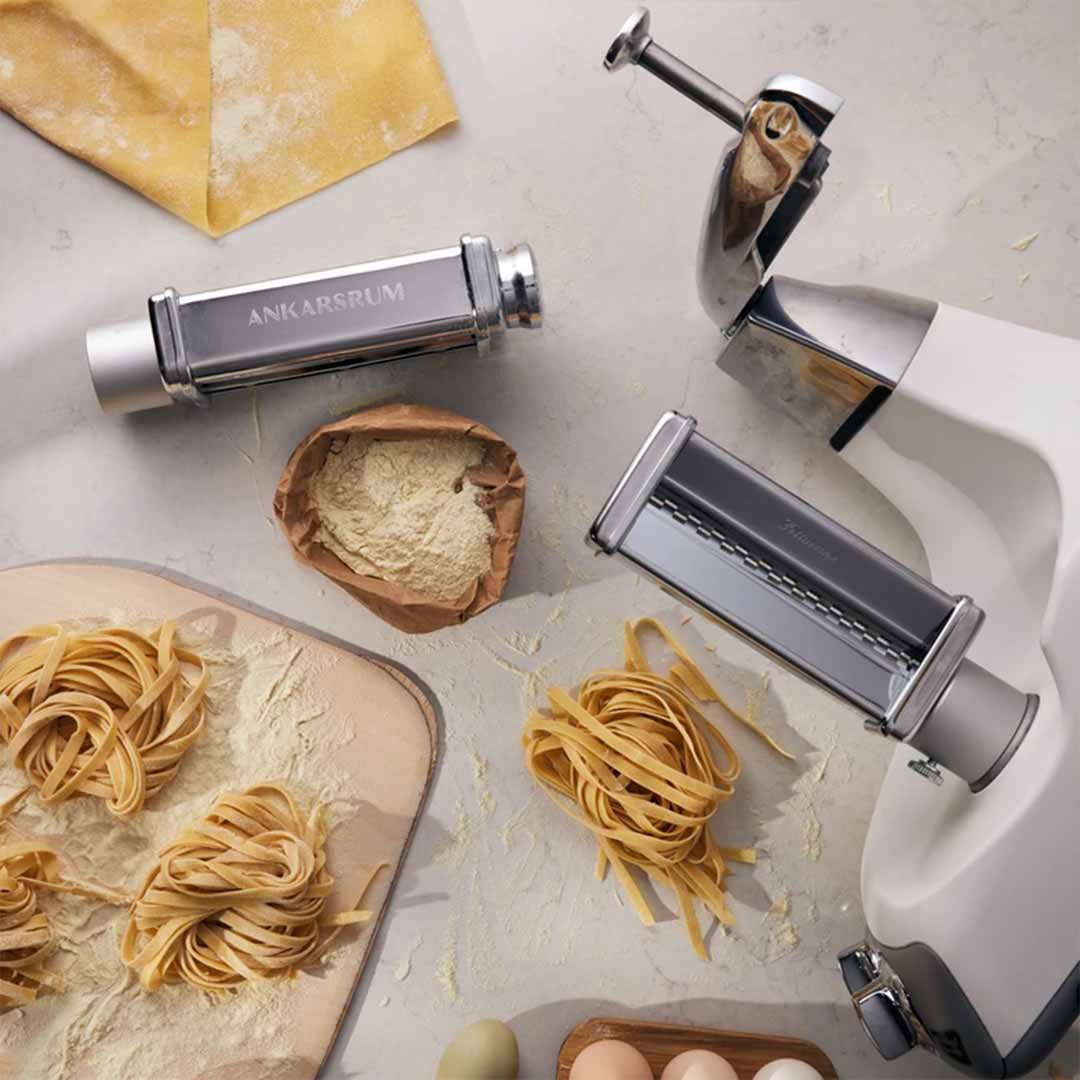 kit impastatrice assistent con kit tirapasta e tagliapasta