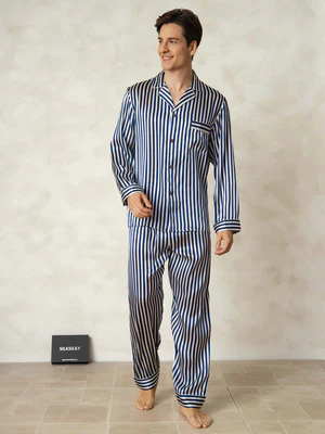 Image of Pigiama Uomo In Pura Seta Con Stampa A Righe Maniche Lunghe E Colletto Revers