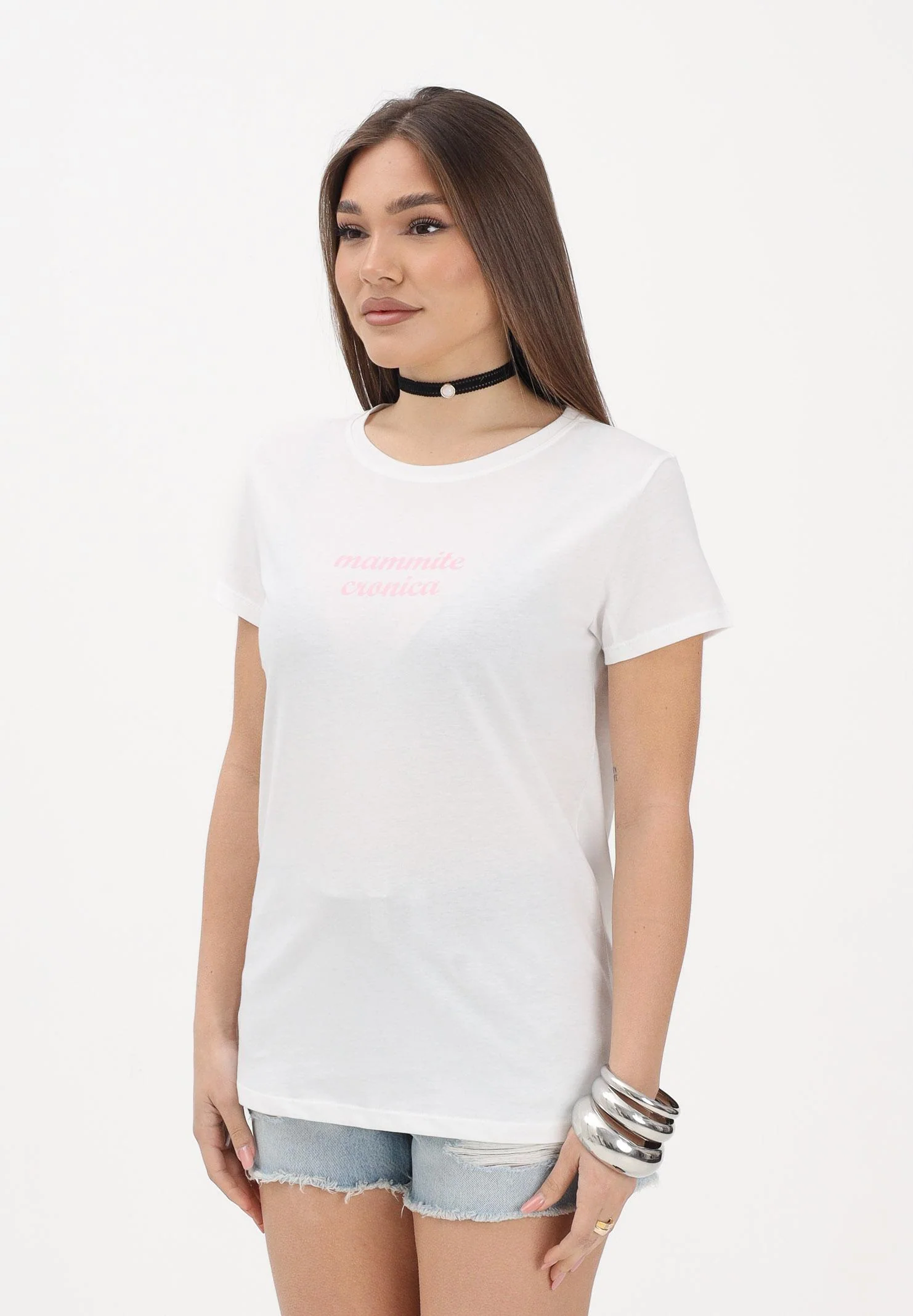 Image of VICOLO T-shirt a manica corta bianca da donna con stampa "Mammite cronica"