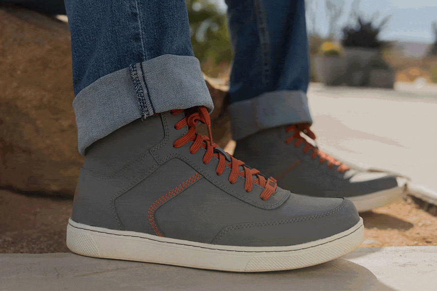 VAI INCONTRO ALL’AVVENTURA CON LE SCARPE HARLEY‑DAVIDSON<sup>&reg;</sup>