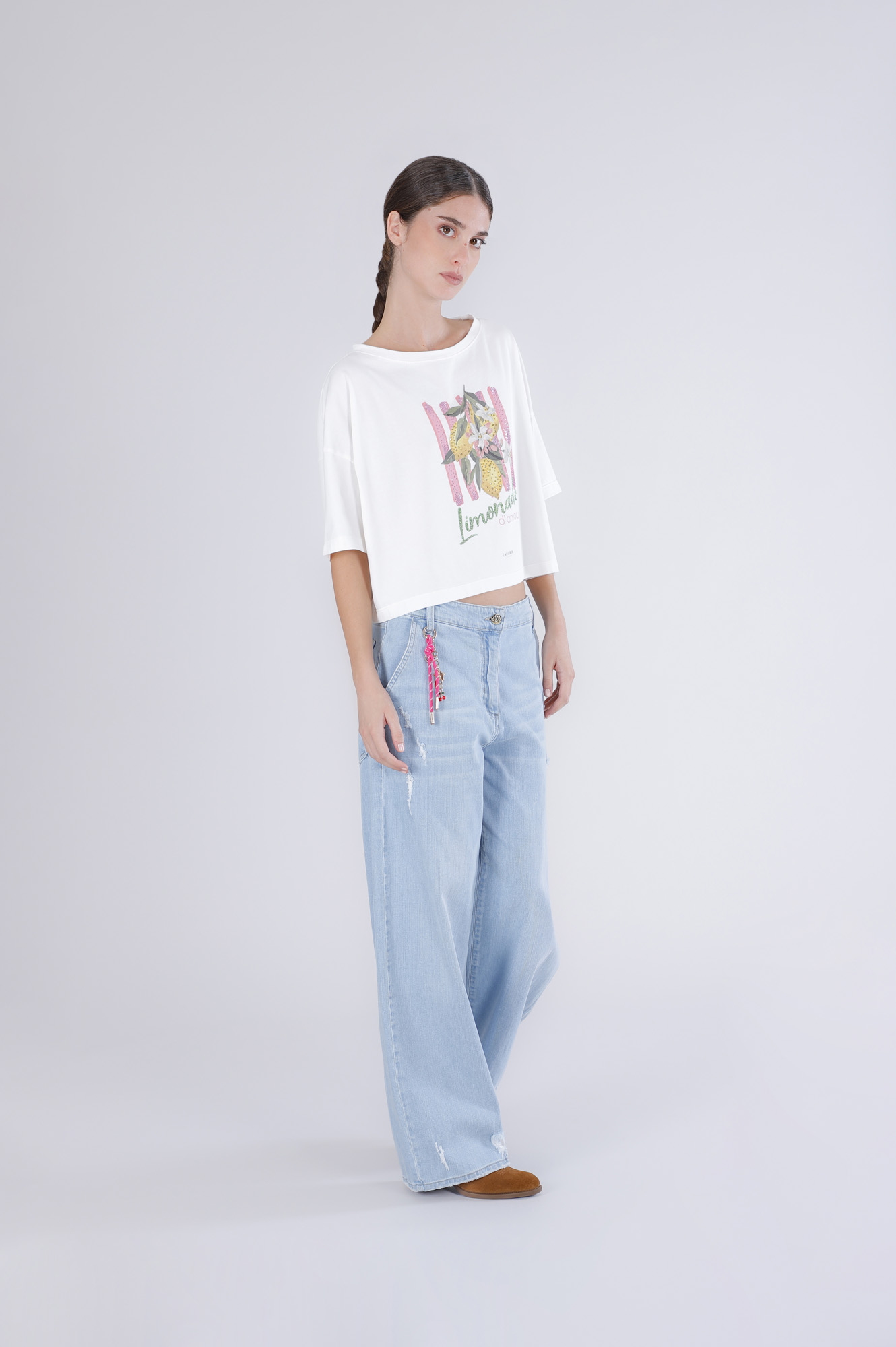 Image of t-shirt con stampa e scritta "limonade d'amour" off white