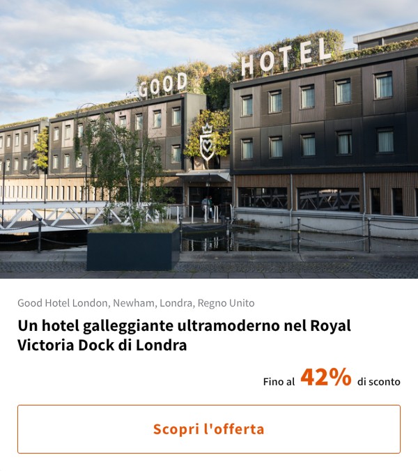 Un hotel galleggiante ultramoderno nel Royal Victoria Dock di Londra