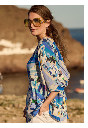 Blusa dal taglio oversize con design ispirato a Santorini, scollo a barca e maniche a 3/4