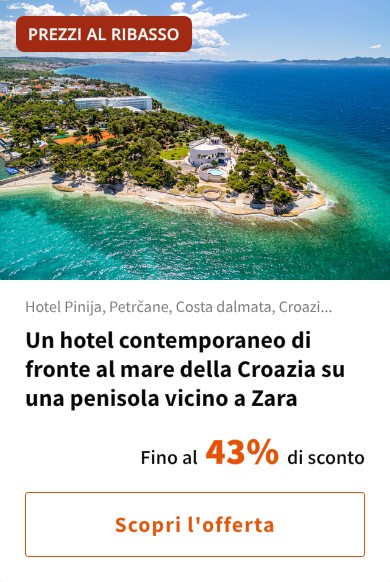 Un hotel contemporaneo di fronte al mare della Croazia su una penisola vicino a Zara