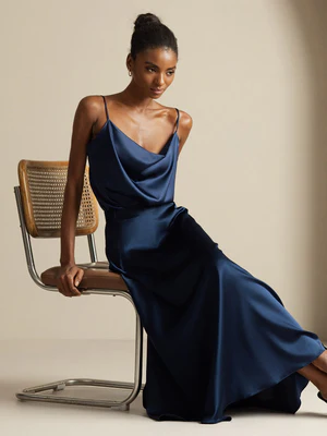 Image of Top Camisole con Collo Cowl in Seta 19Momme e Spalline Spaghetti & Gonna Maxi A-Line