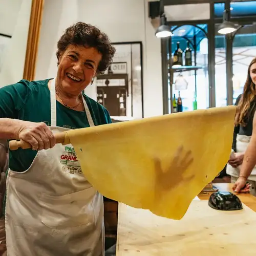 Activity image: Roma: corso di pasta con una nonna italiana e degustazione di vini