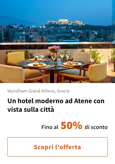 Un hotel moderno ad Atene con vista sulla città