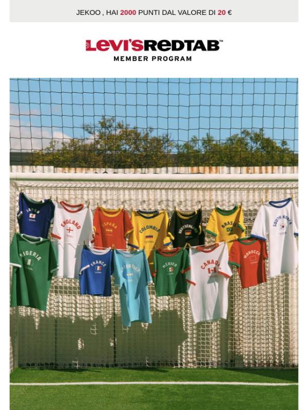 Acquista le nostre T-shirt ringer e tote bag ispirate al calcio in edizione limitata