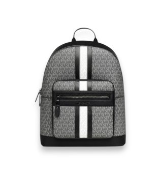 zaino-nero-con-monogramma