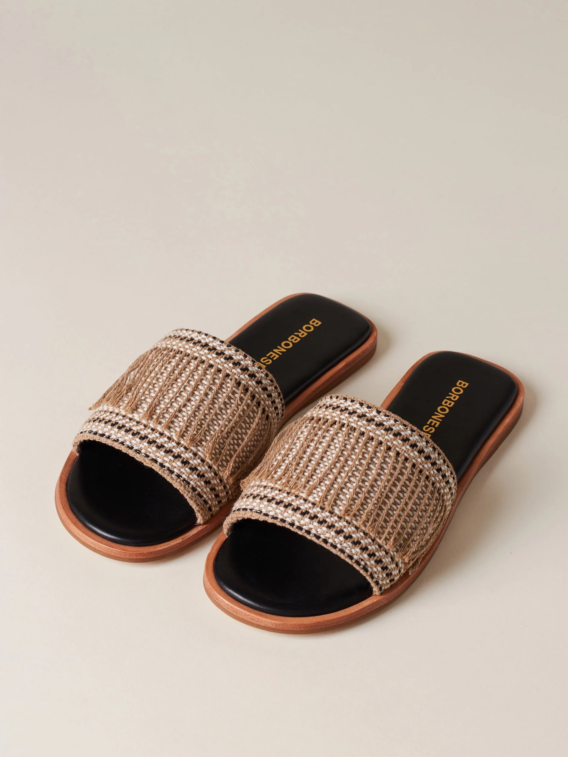FLAT SANDAL
